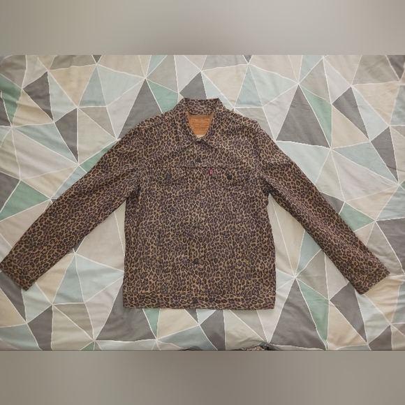 Levi's Premium Cheetah Print Trucker Jacket Men's size Large - Picture 4 of 10